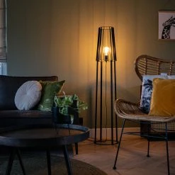 QAZQA Moderne Stehlampe schwarz - Wieza