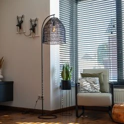 QAZQA Ländliche Stehlampe schwarz mit Rattan - Sam -Stehlampen Verkaufsladen 5342 103518 17