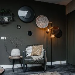 QAZQA Ländliche Stehlampe schwarz mit Holz 2-flammig - Stronk